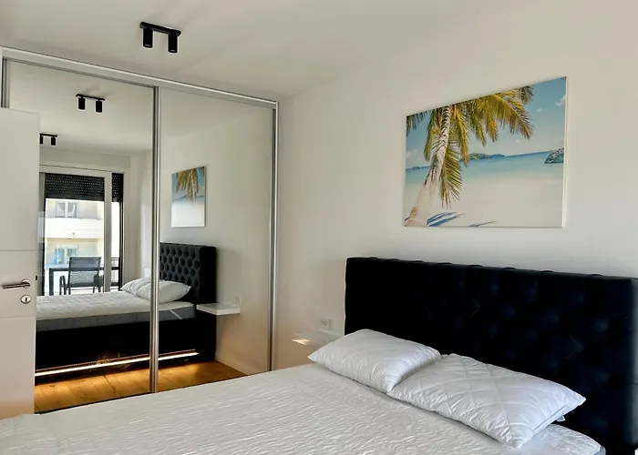 Apartment Palm Apartment, *