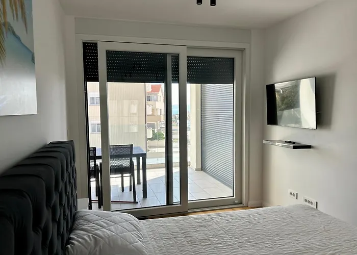 Palm Apartment, Apartment Povljana