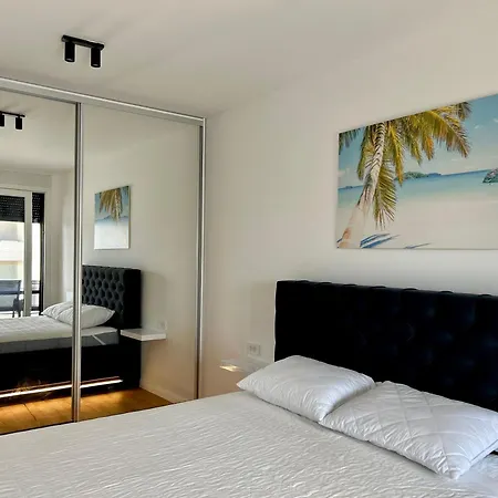 Apartmán Palm Apartment, *