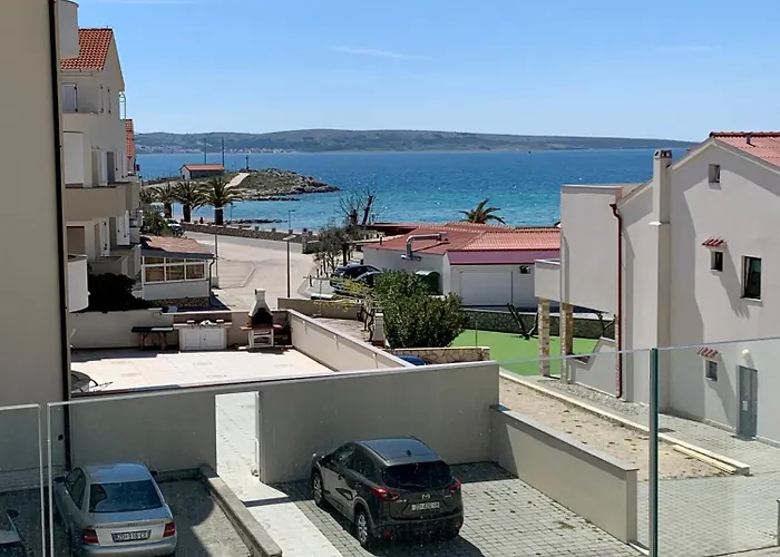 Palm Apartment, * Povljana